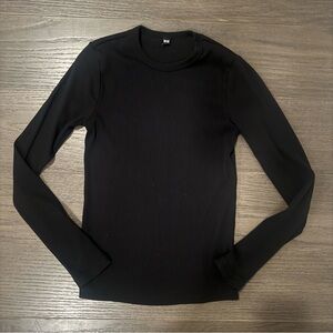 Uniqlo thermal Black Long Sleeve Top size small